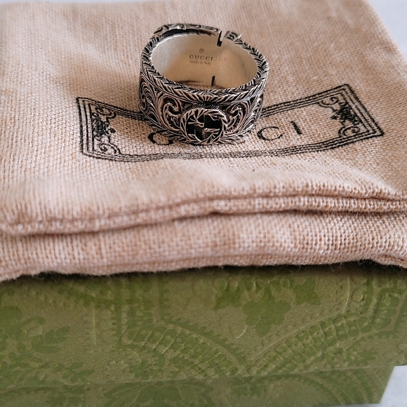 Authentic Gucci Garden Sliver Oxidised Buckle Ring With interlocking G LOGO - Picture 4 of 16